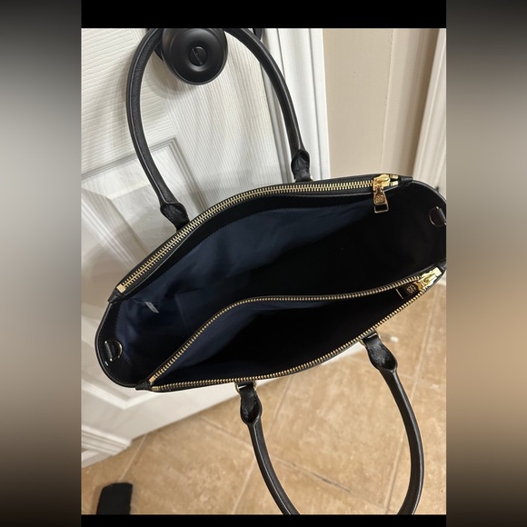 Tory Burch Large Double Zip Robinson - Picture 2 of 6